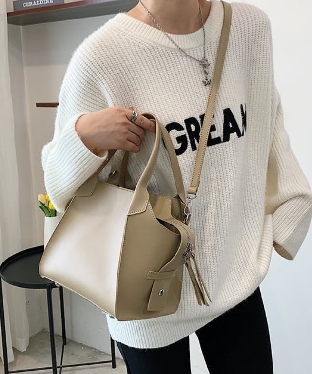 2wayイレギュラーロングファスナーキューブバッグ