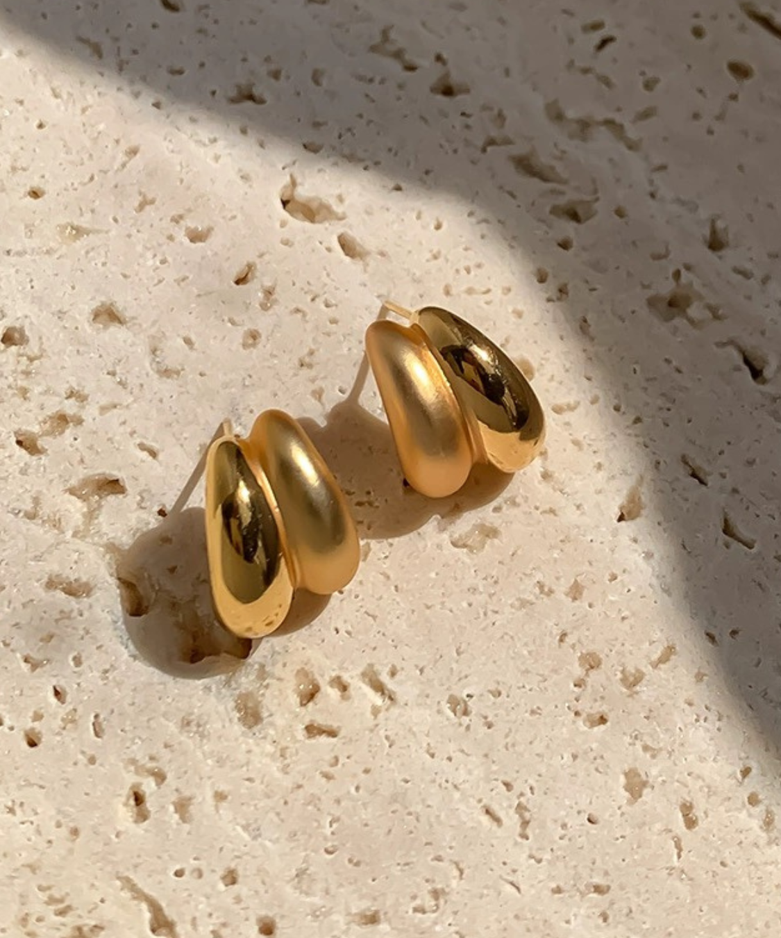 メタルマットマットシャイニードロップピアス