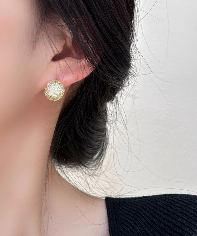 ラグジュアリービジューボールピアス