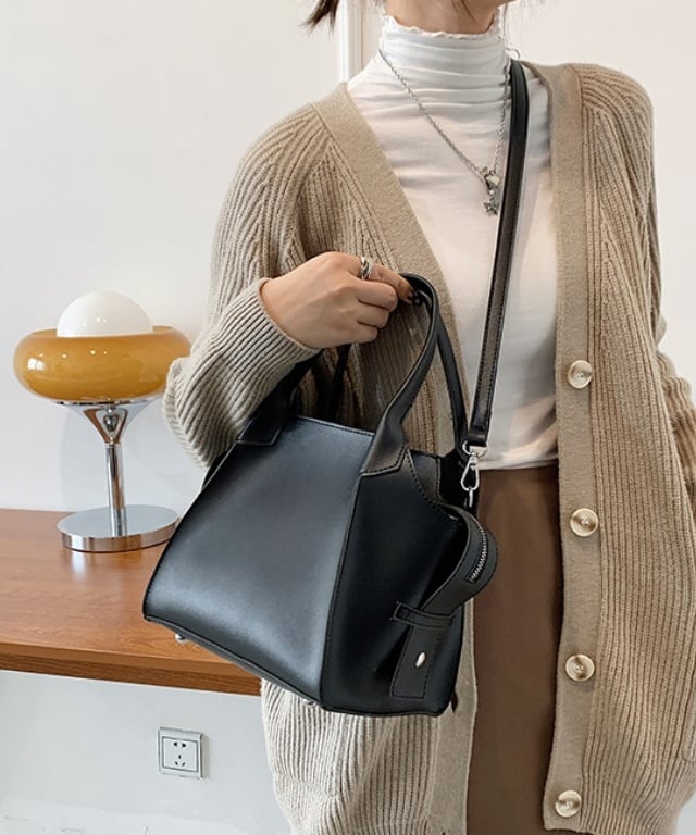 2wayイレギュラーロングファスナーキューブバッグ