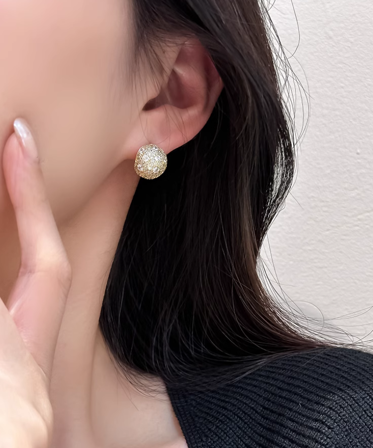 ラグジュアリービジューボールピアス