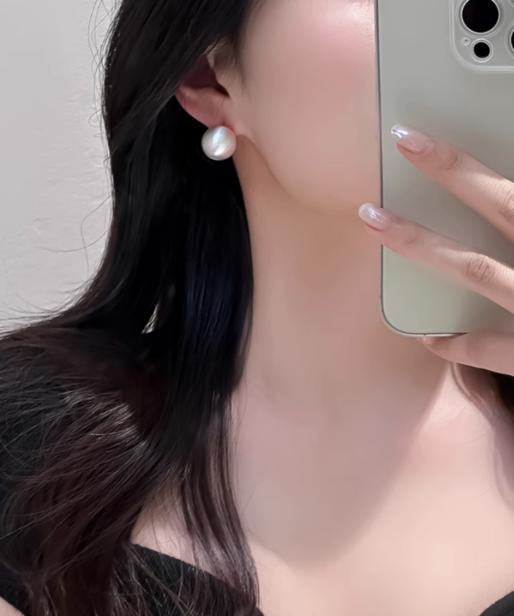 メタルボールピアス